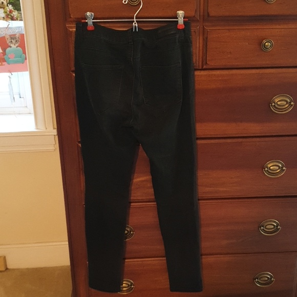 Pants - Picture 4 of 4